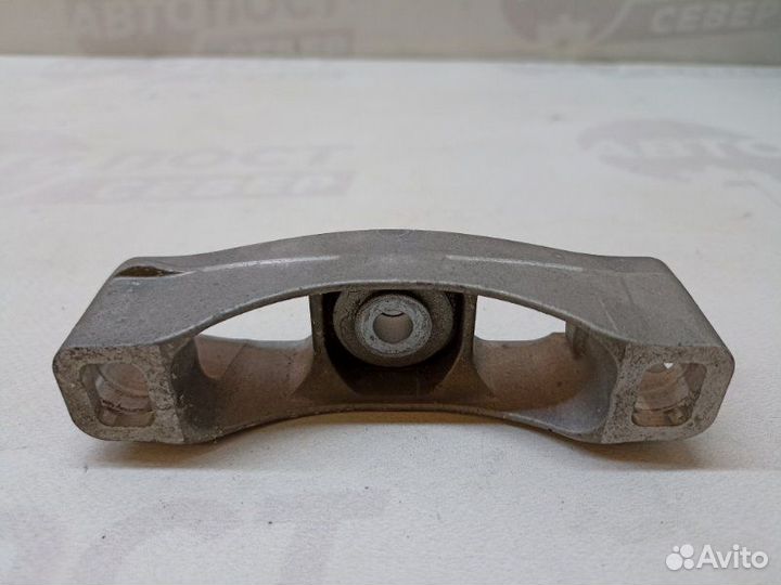 Кронштейн форсунки Porsche Cayenne Turbo 957