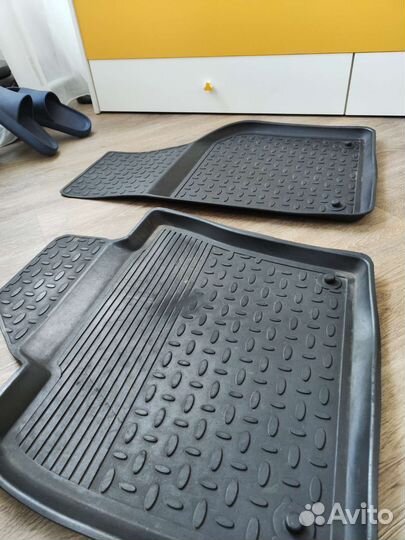 Коврики на Volkswagen Tiguan 1