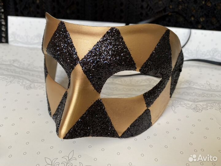 Маска карнавальная