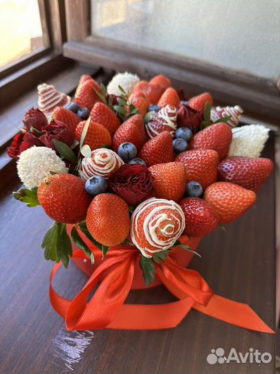 Фруктовый букет,букет из фруктов,клубничный букет