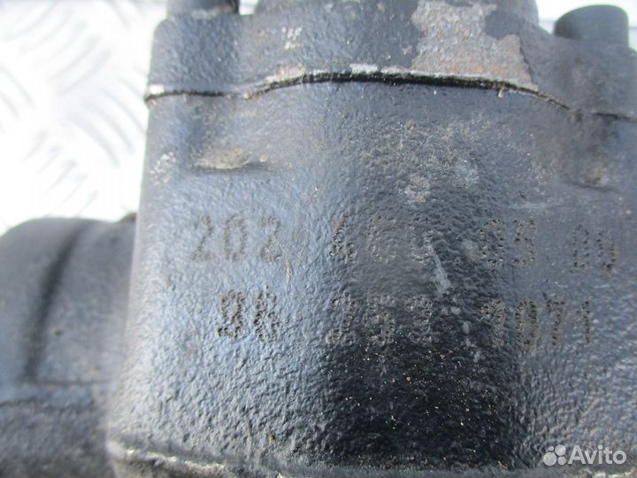 Редуктор рулевой Мерседес W202