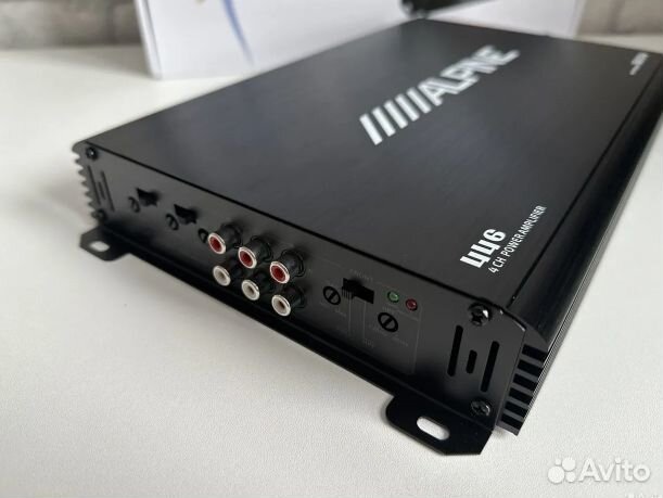 Автомобильный усилитель звука 4-х канальный Alpine