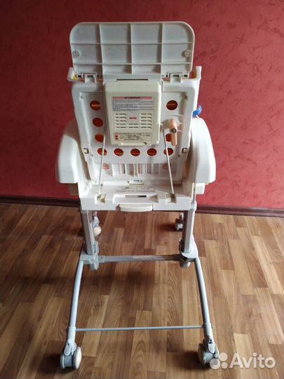 Детский стульчик для кормления