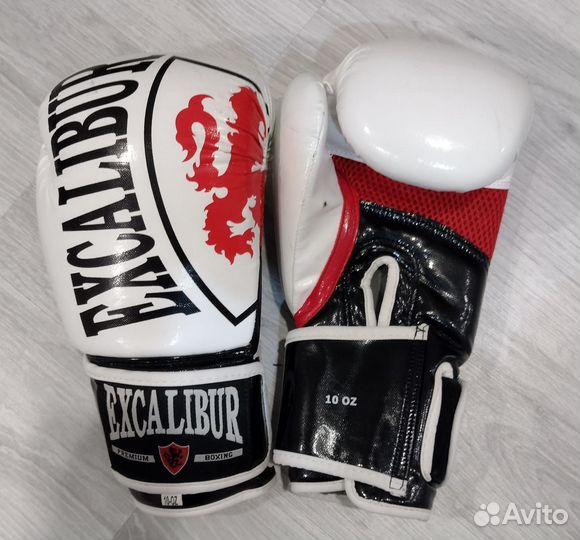 Боксерские перчатки 10 oz