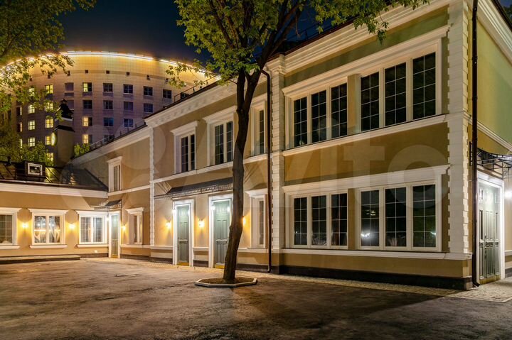 Здание, 300 м²