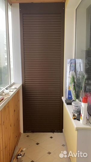 Шкаф с рольставнями на балкон по вашему эскизу