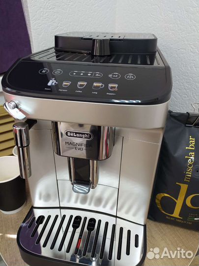 Кофемашина delonghi magnifica