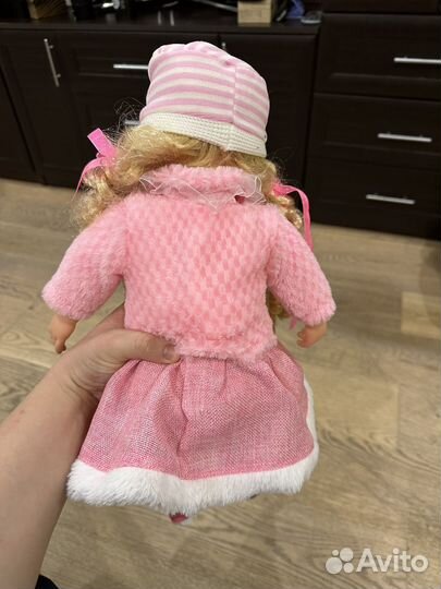 Интерактивная кукла Belinda