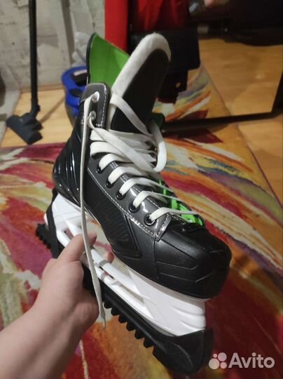 Хоккейные коньки bauer