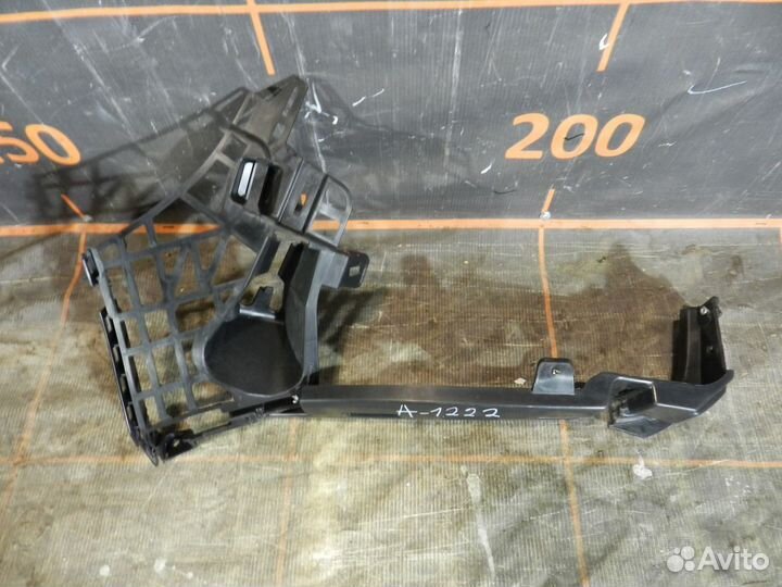 Кронштейн бампера левый-Mercedes-Benz GLA- X156