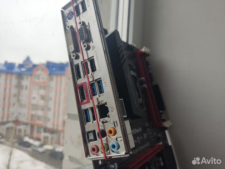 Исполинская ASRock Fatal1ty H87 Performance