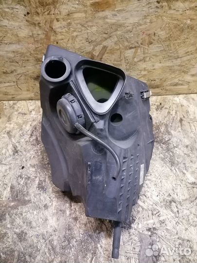 Корпус воздушного фильтра Audi Allroad C6 3.2