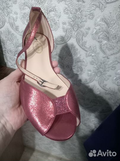 Босоножки, туфли