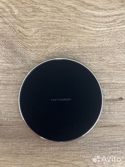 Беспроводное Зарядное устройство 15 Ватт