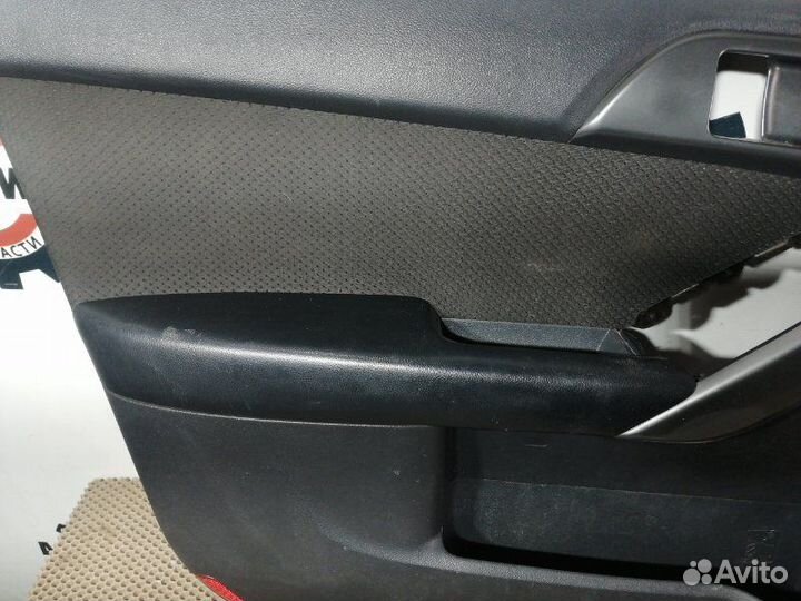 Обшивка двери передняя левая Kia Cerato TD G4FC