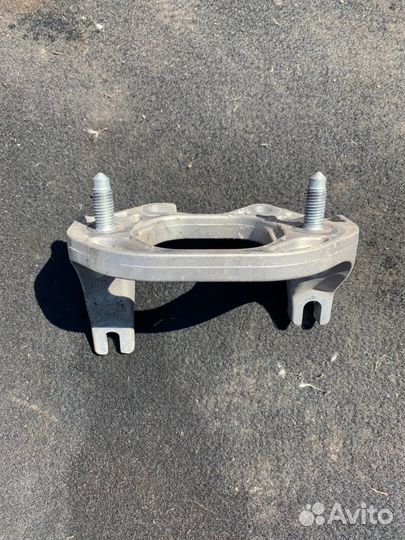 Кронштейн опоры двигателя Renault Arkana JC2D