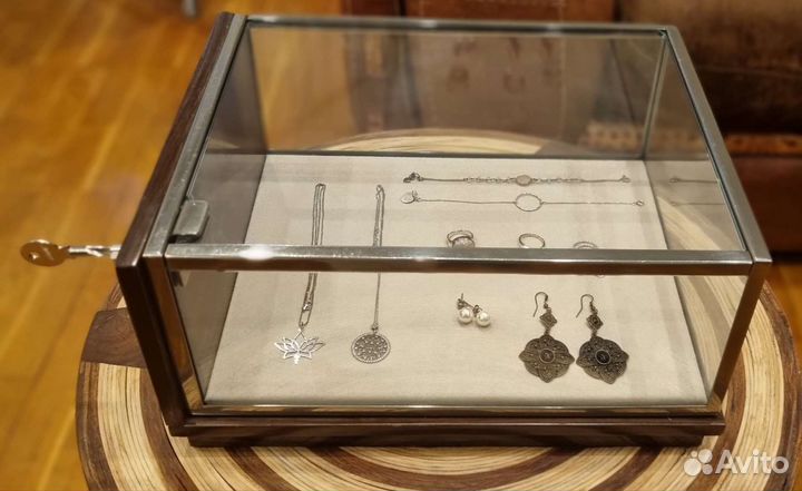 Коробка для хранения украшений