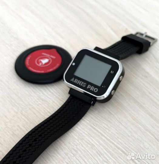 Комплект кнопка вызова официанта в ассортим и часы