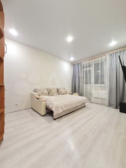 1-к. квартира, 43,7 м², 2/5 эт.