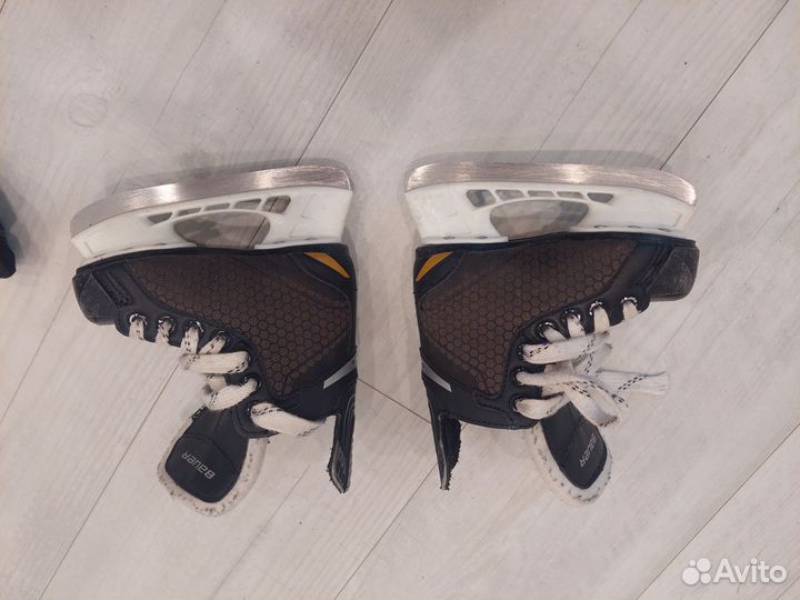 Хоккейные коньки bauer