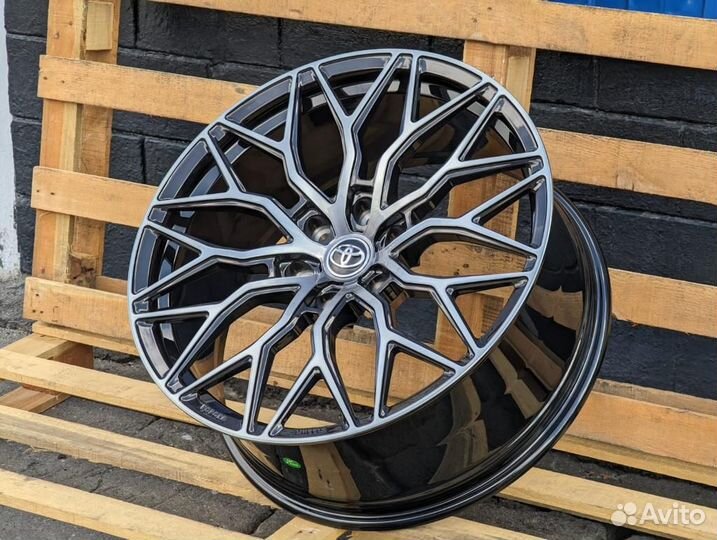 Кованые диски GT Forged на Lexus LX 600