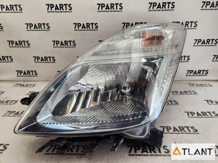 Фара передняя левая toyota prius