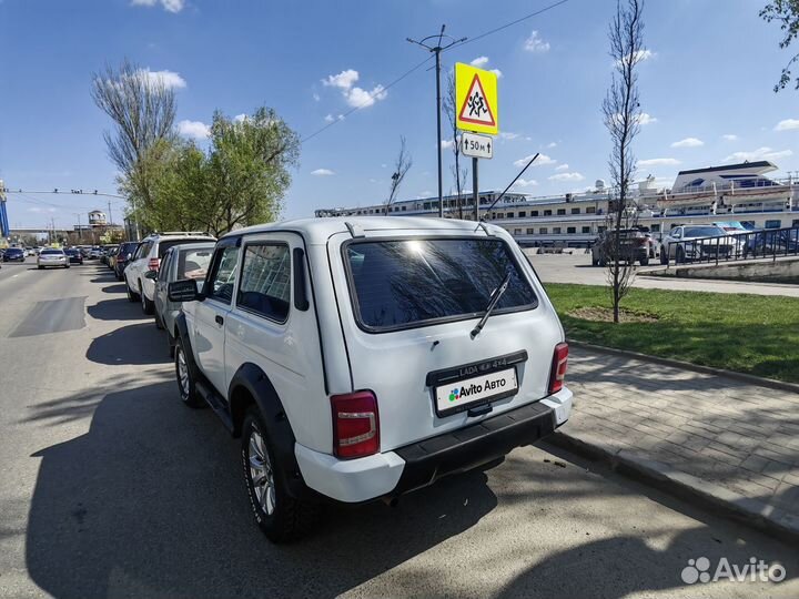 LADA 4x4 (Нива) 1.7 МТ, 2015, 119 000 км
