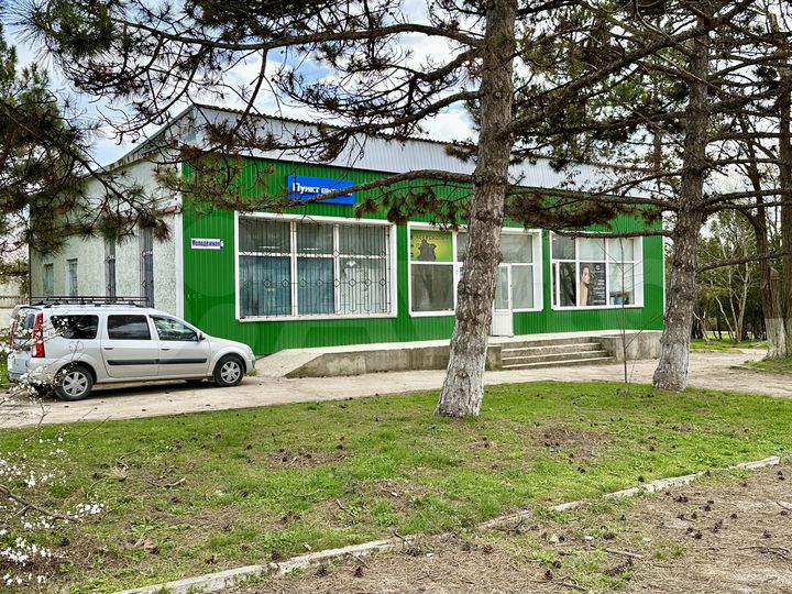Помещение в центре поселка 182.6 м²