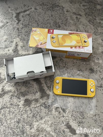 Nintendo switch lite 128gb новый, чипованый