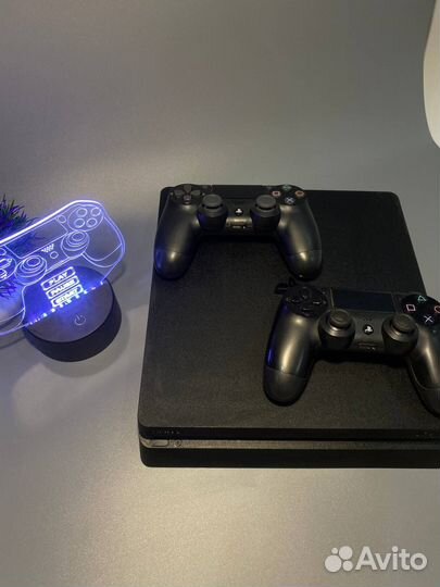Sony ps4 slim 1tb +2джоя +много игр