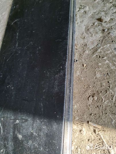 Молдинг передней левой двери на Mercedes W140