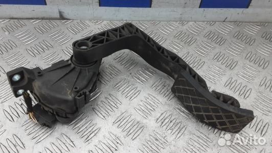 Педаль газа audi A8 D3 (GSE09NW01)