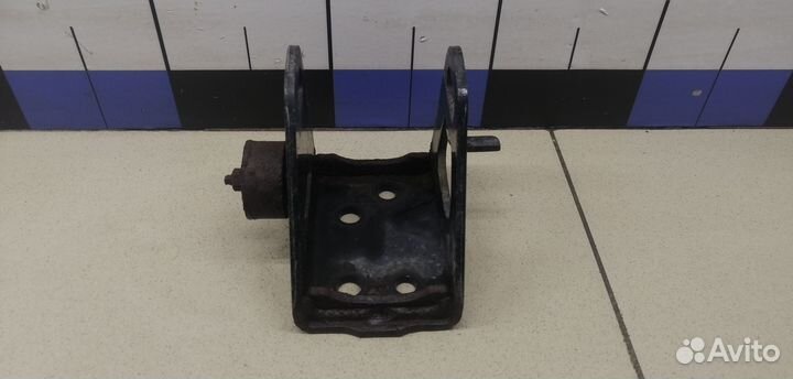 Кронштейн опоры двигателя RAV 4 2013