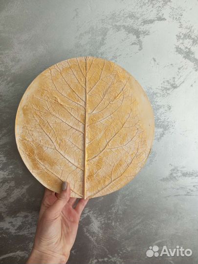 Ботанический барельеф гипс