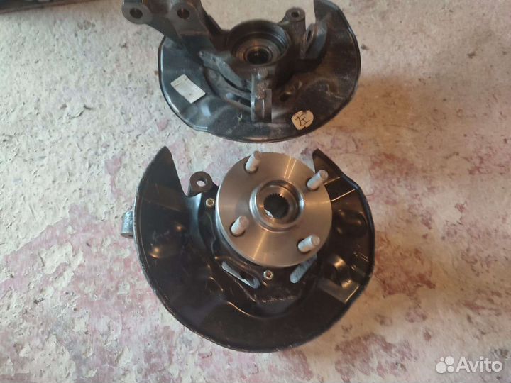 Поворотный кулак с подшибником Бад Ф3 BYD F3