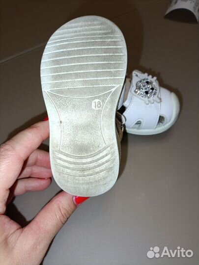 Сандалии для девочки