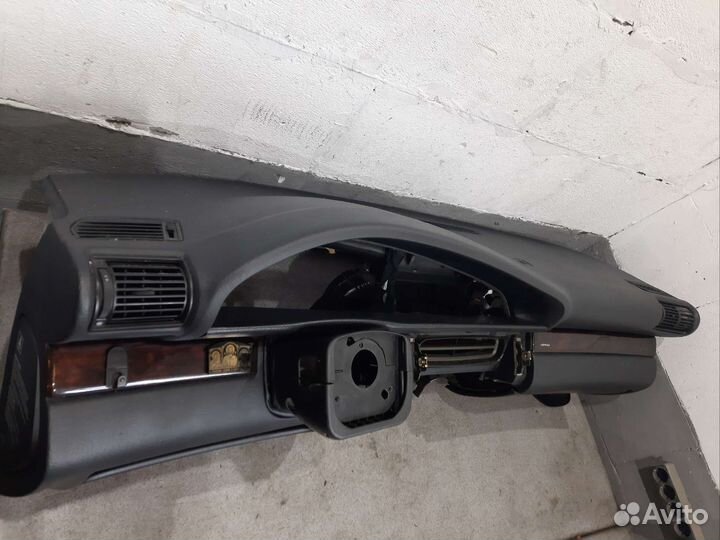 Панель торпедо на Audi 100 a6 c4
