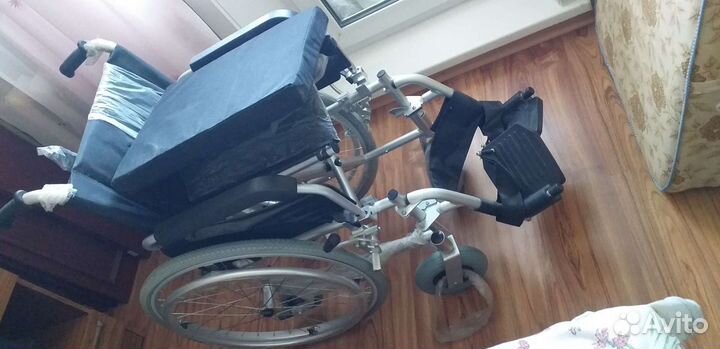 Кресло коляска для инвалидов