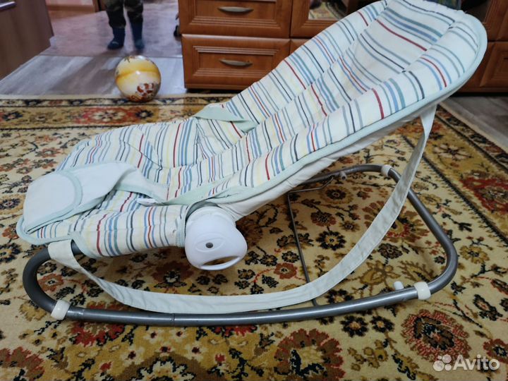 Шезлонг детский