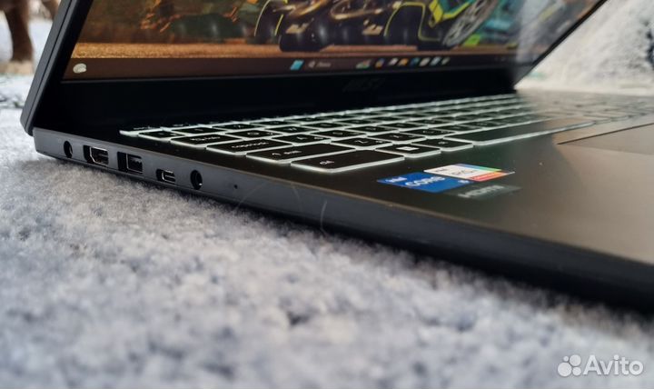 Мощный ноутбук MSI 10-ядер/8озу/256ssd