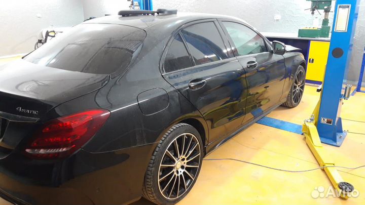 Дверь задняя правая мерседес 205