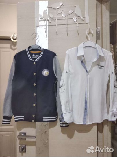 Куртка школьная128,рубашки 122,128