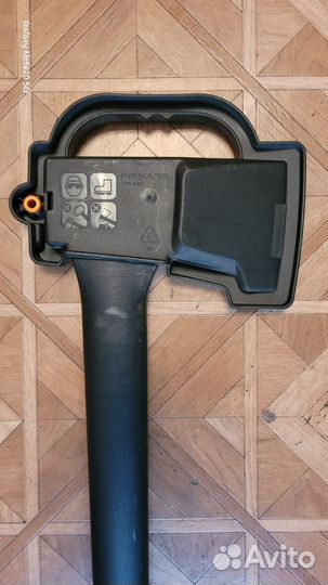 Топор fiskars x17