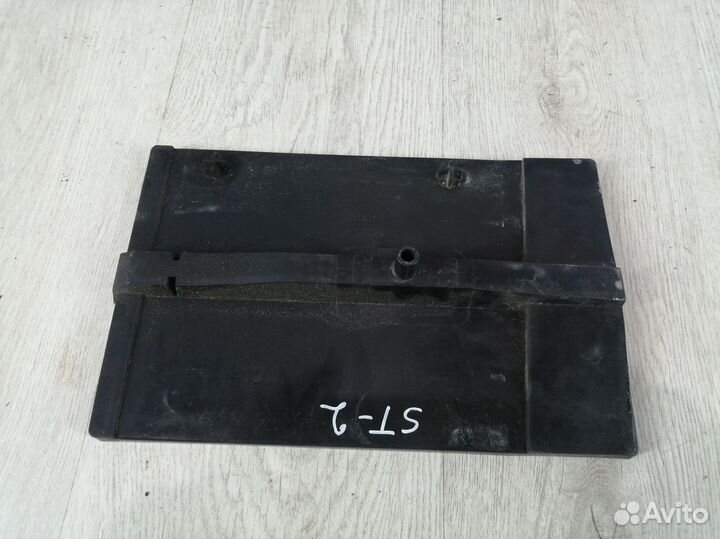 Корпус площадка крепления аккумулятора акб Renault