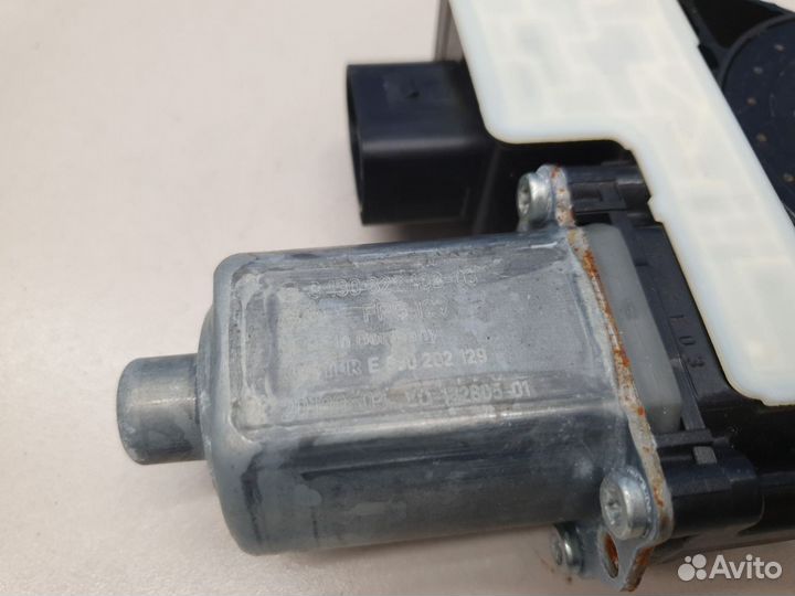 Моторчик стеклоподъёмника передний правый BMW Z4 G