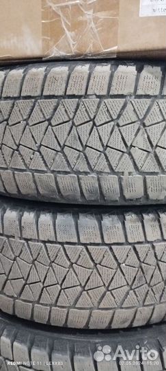 Bridgestone Blizzak DM-V2 235/55 R18