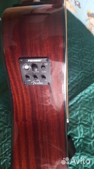 Полуакустическая гитара