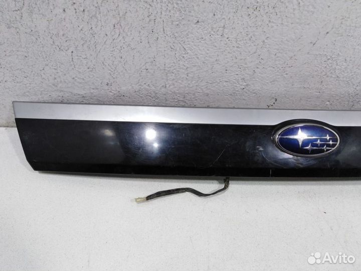 Накладка двери багажника