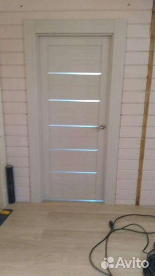 Межкомнатные двери со стеклом в плёнке