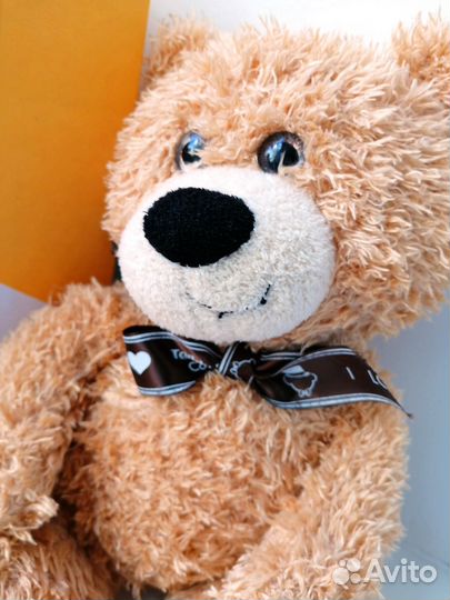 Мягкие игрушки: Винни Пуx, и др медведи